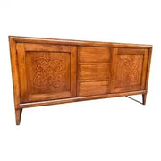 Credenza spillo in legno 2 ante 3 cassetti noce Bassano con rilievo