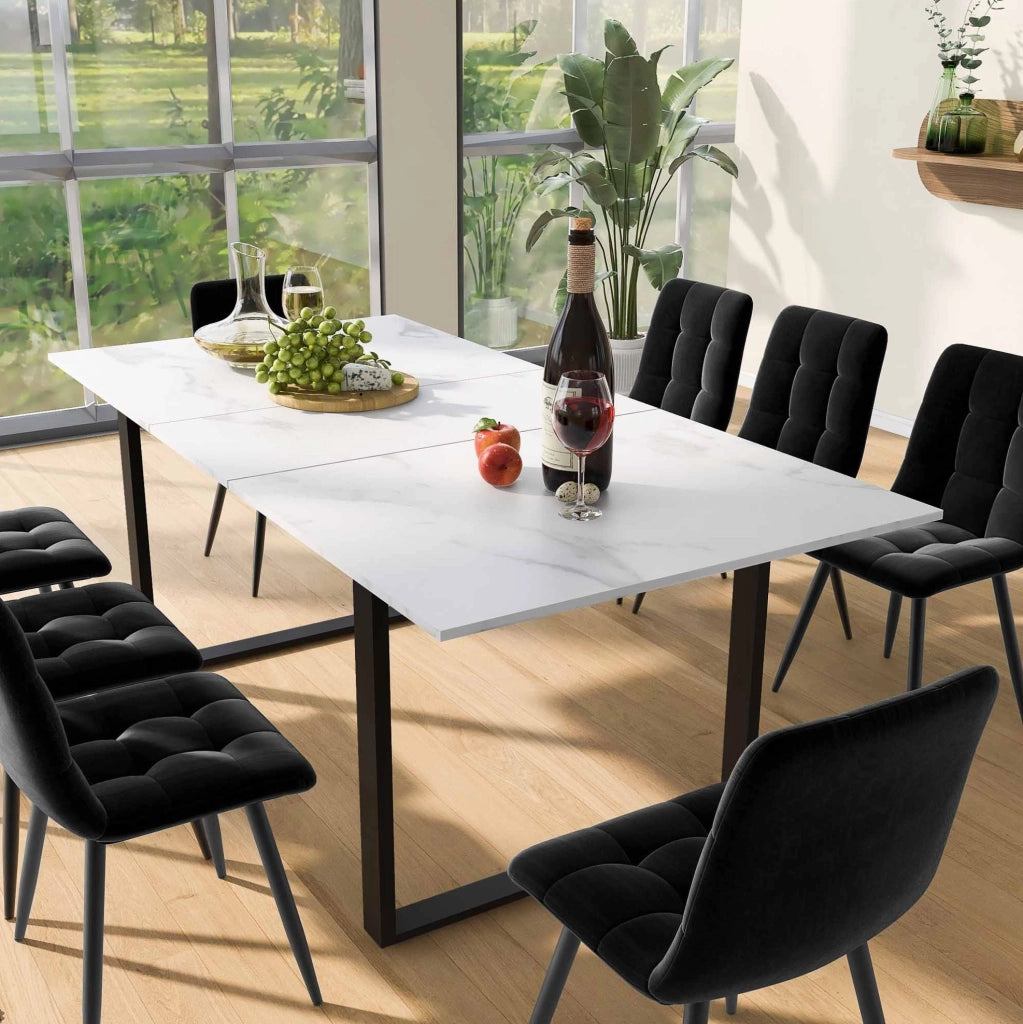 Set da pranzo con tavolo estensibile bianco e sedie