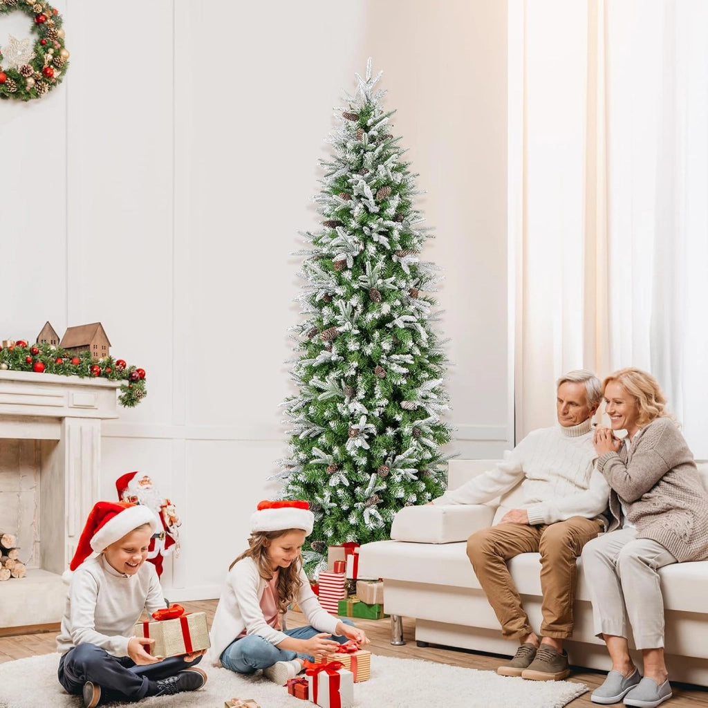 Albero di Natale Slim Pre-Luminoso 225 CM, Albero di Natale Artificiale Innevato con 350 Luci LED Bianche Calde, Rami Articolati e 913 Punte e 75 Pigne (225 CM)