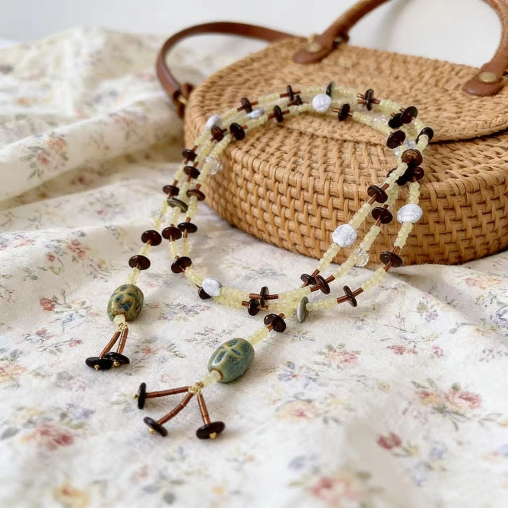 Collana di perline colorate, dal design retr¨° e di nicchia, girocollo dallo stile etnico unico
