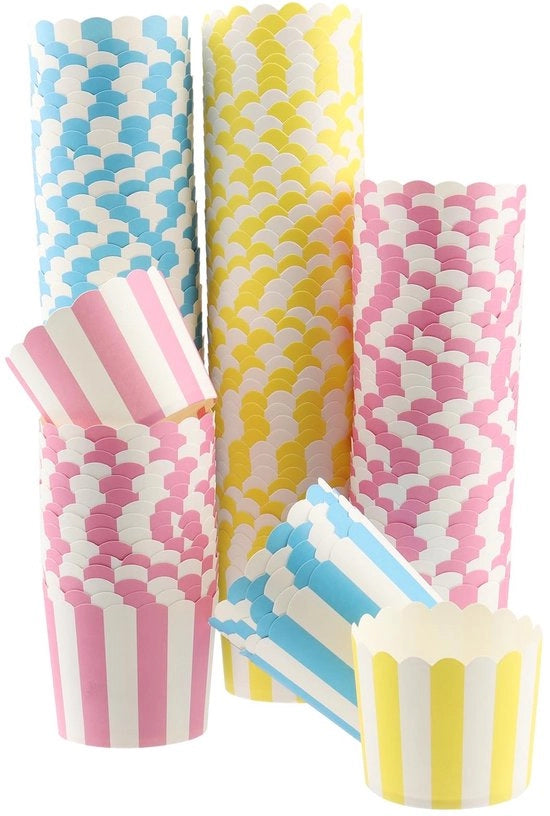 Cupcake in forma a cup 150 pezzi - Carta - Strisce - Ø 7 cm - Per feste di compleanno - Alta qualità - Utilizzo multifunzionale - Muffin in forma a cup