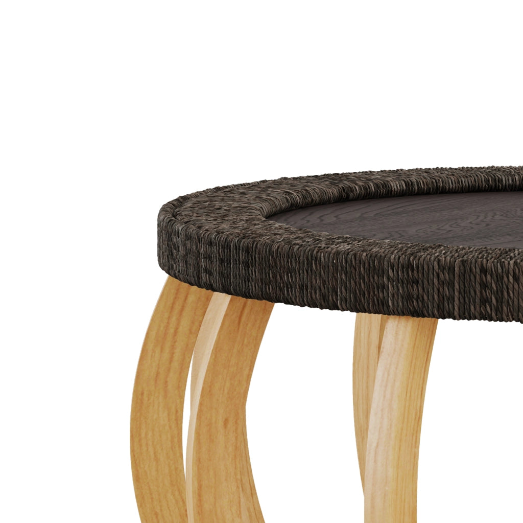 Tavolino rotondo in legno con design leggero e struttura stabile