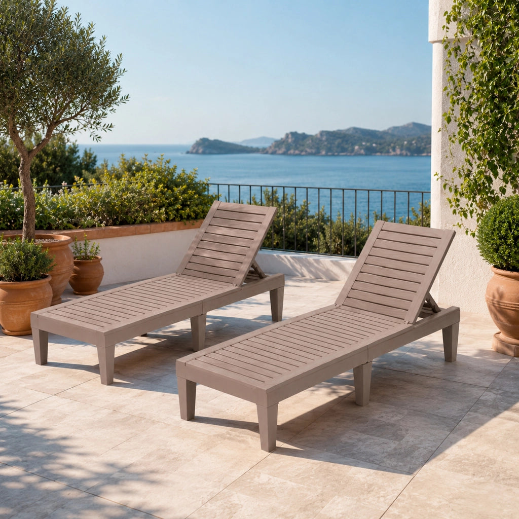 Set Due Lettini Relax Da Esterno Con Schienale Reclinabile In Polipropilene Effetto Legno Per Piscina Giardino Patio E Spa 190 x 57.5 x 29 Cm Marrone