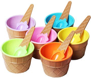 Set di 6 dessertkomme per gelato e cucchiai in diverse colori 

Set di 6 dessertkomme per gelato e cucchiai in plastica in colori allegri come rosa, viola, blu, arancione, giallo e verde con disegno a waffle