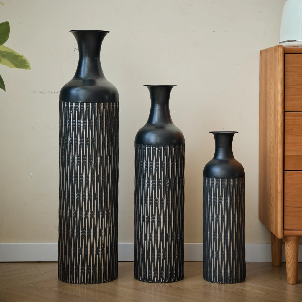 Fioriera a più livelli in metallo nero con motivo a righe verticali, set da 3 per fiori secchi e decoro