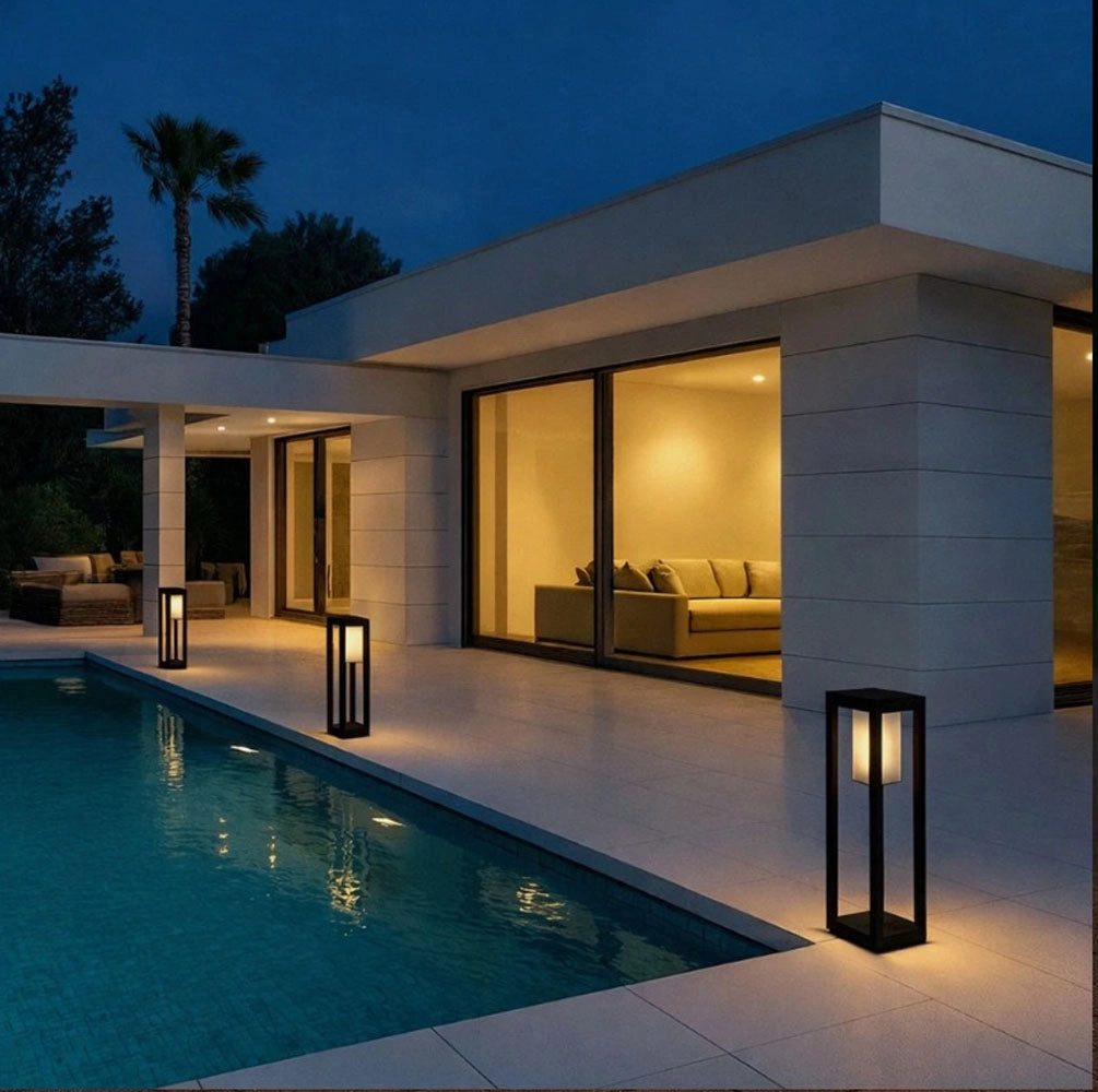 Lampioncino moderno palo luminoso da giardino diffusore con attacco per lampadine led E27 altezza 60 CM nero