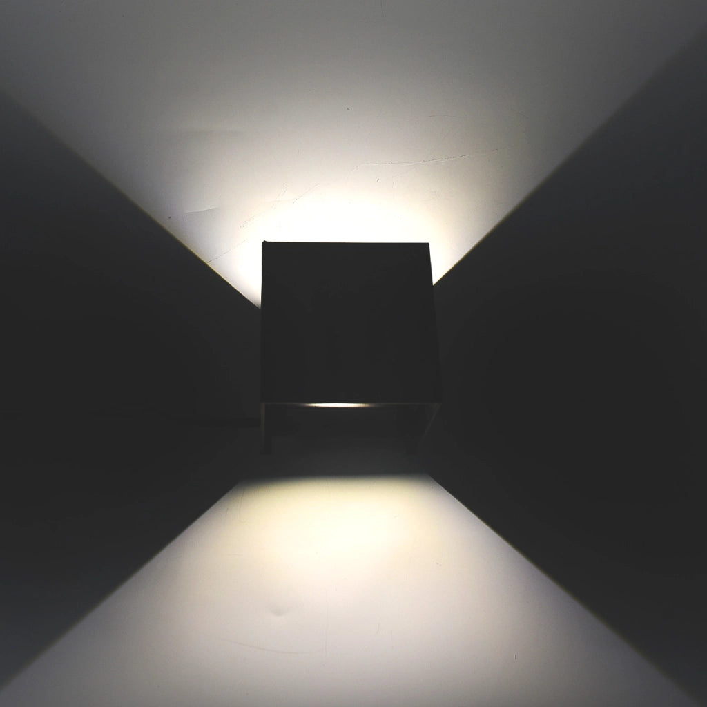 APPLIQUE LED CUBO NERO 10W LUCE NATURALE 4000K° CON EMISSIONE REGOLABILE - ILLUMINAZIONE MODERNA PER INTERNI ED ESTERNI IP65