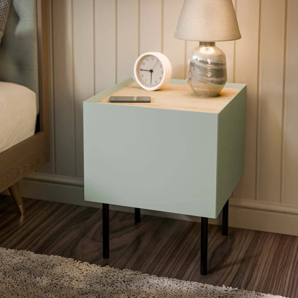 Set di 2 comodini Preci, Comò basso con cassetto e vano interno, Finitura effetto liscio, 40x41 h60 cm, Verde e Rovere
