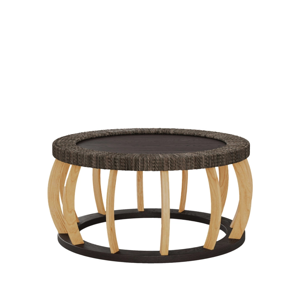 Tavolino rotondo in legno con design leggero e struttura stabile