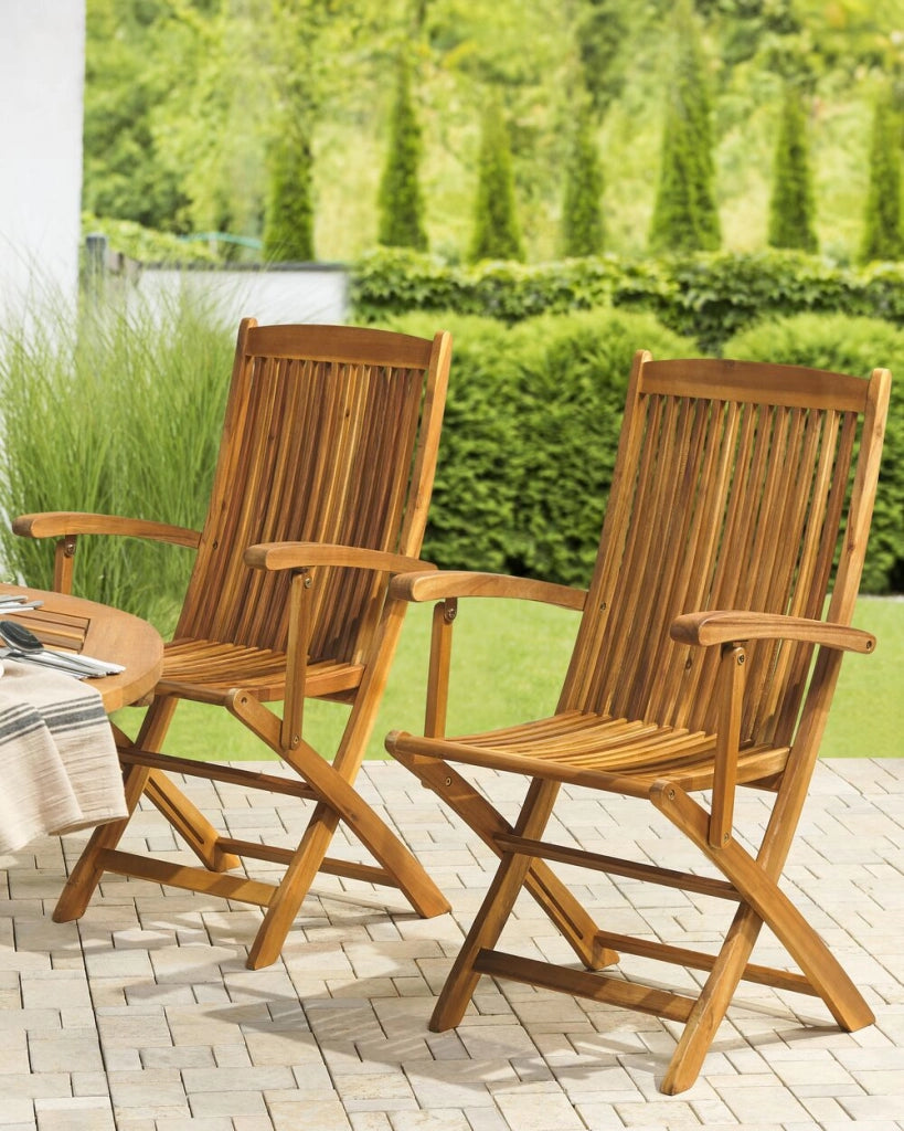 Set di 2 sedie da pranzo da giardino in marrone chiaro con struttura in legno di acacia pieghevole dal design rustico
