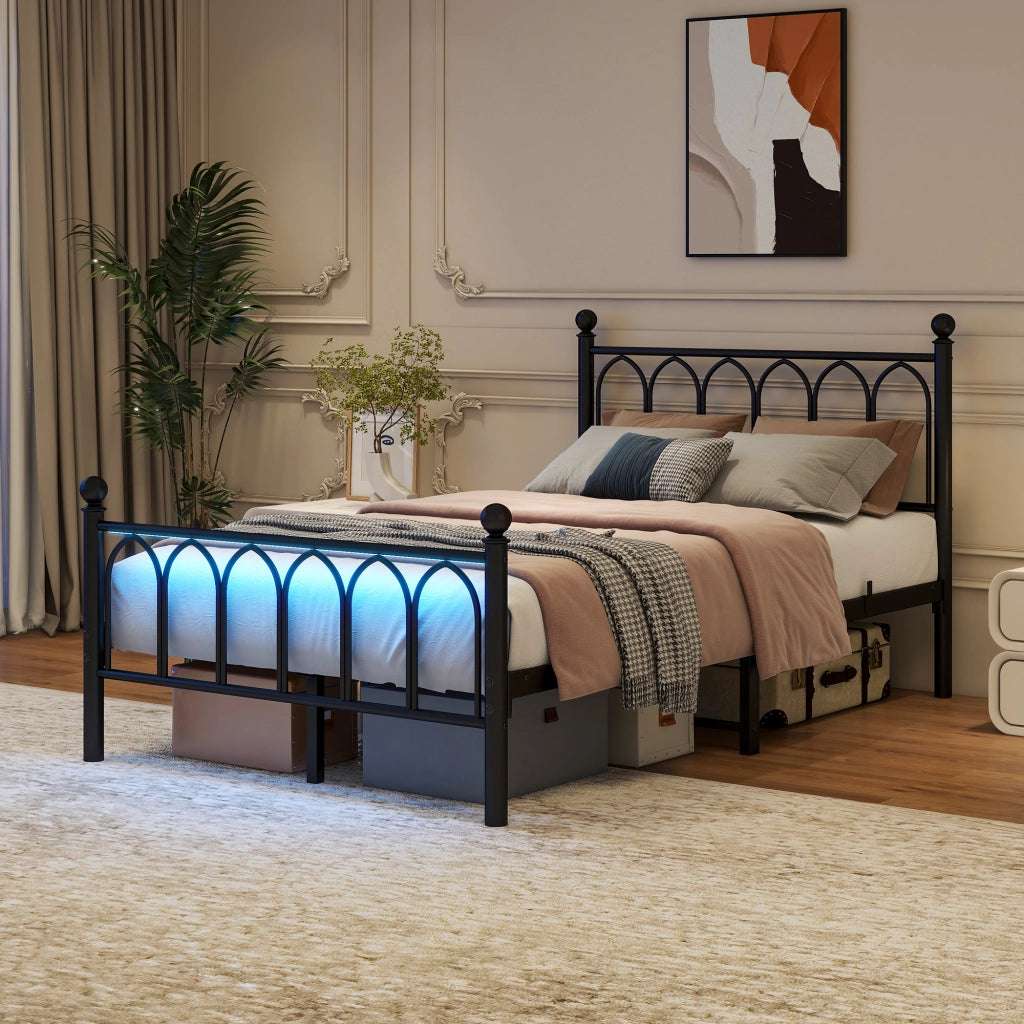 Letto singolo 120 × 200 cm con testiera e pediera alte, LED, 2 USB et presa, senza materasso, nero