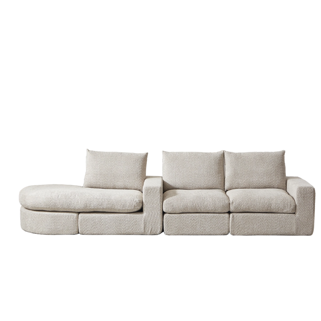 Divano modulare con chaise longue beige in ciniglia; 4 moduli e 3 cuscini