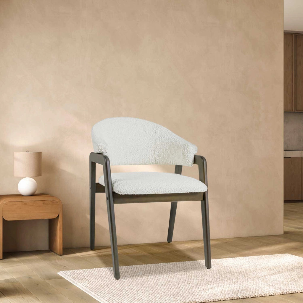 Canberra Bouclè - Coppia di 2 poltroncine in legno massello di Parawood e tessuto bouclè antimacchia