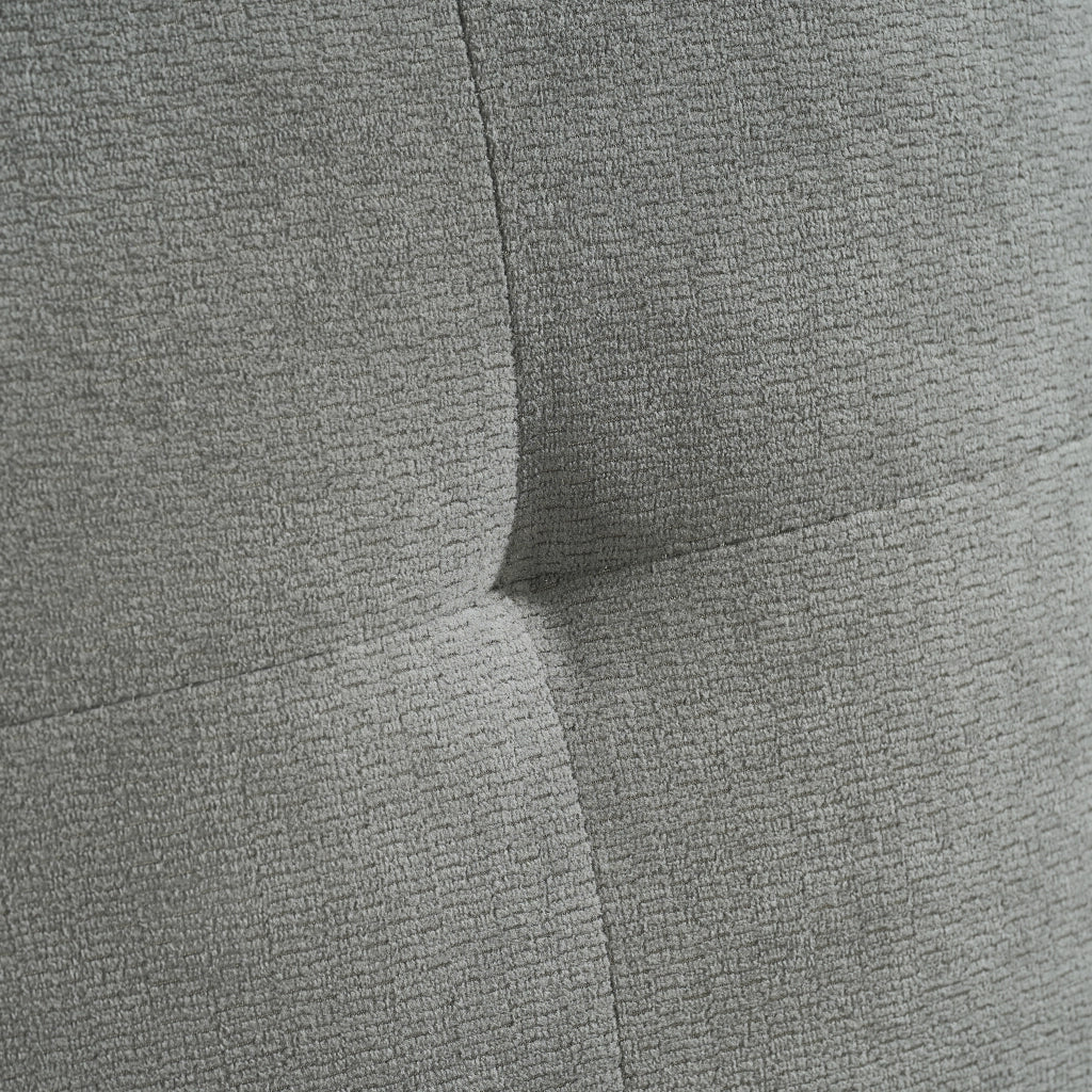 Divano a due posti con porta USB e braccioli sagomati, in tessuto e legno grigio scuro 135 × 72 × 85 cm