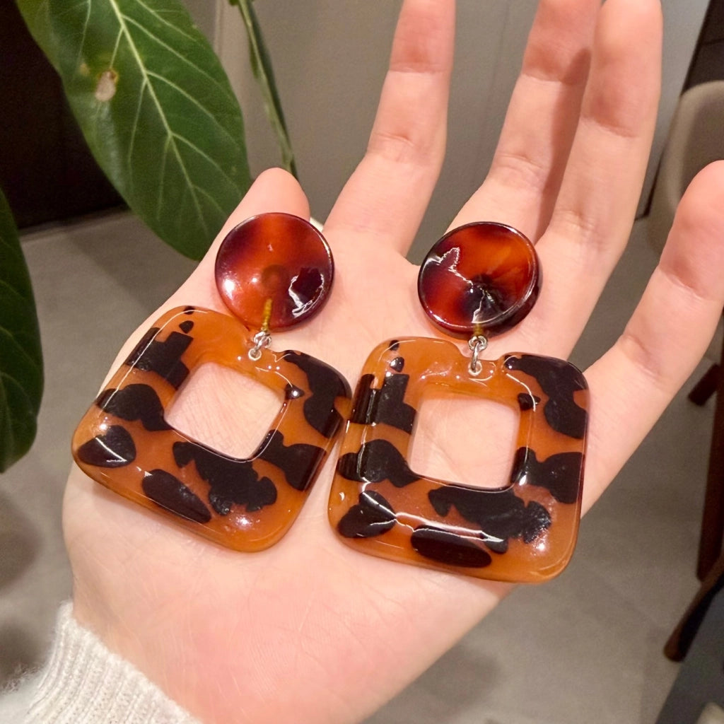 Nuovi orecchini a lobo geometrici quadrati con stampa leopardata in stile Hong Kong, lussuosi e sofisticati.