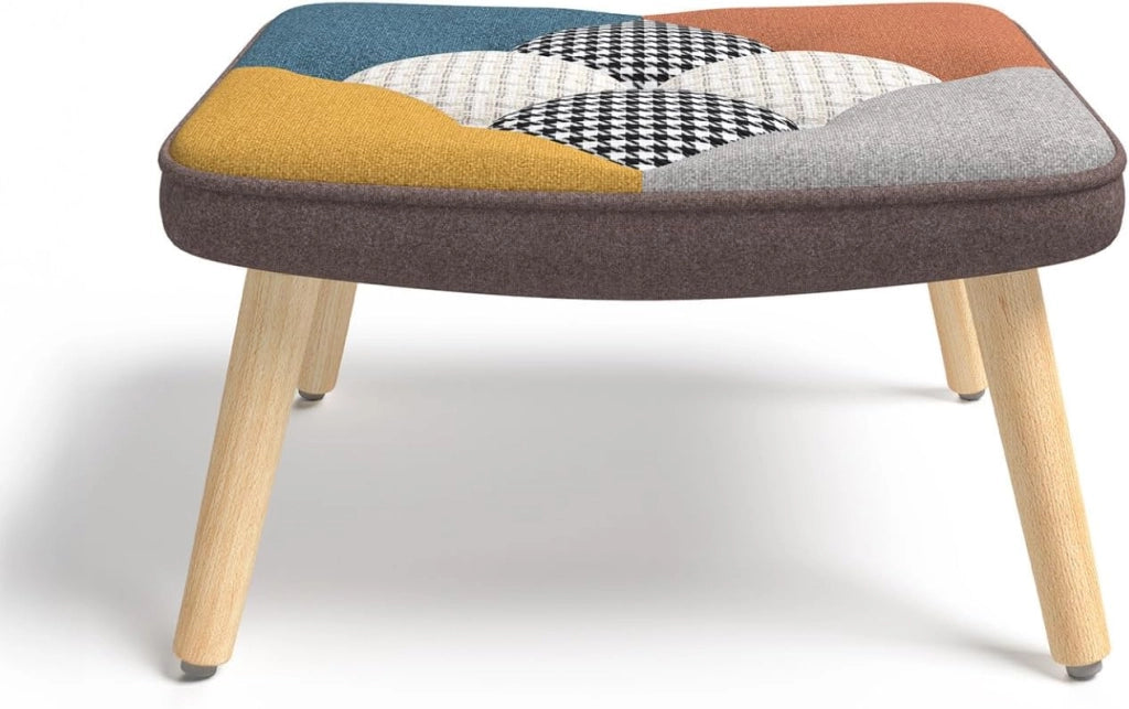 Poltrona scandinava IVAR con poggiapiedi in tessuto patchwork multicolore