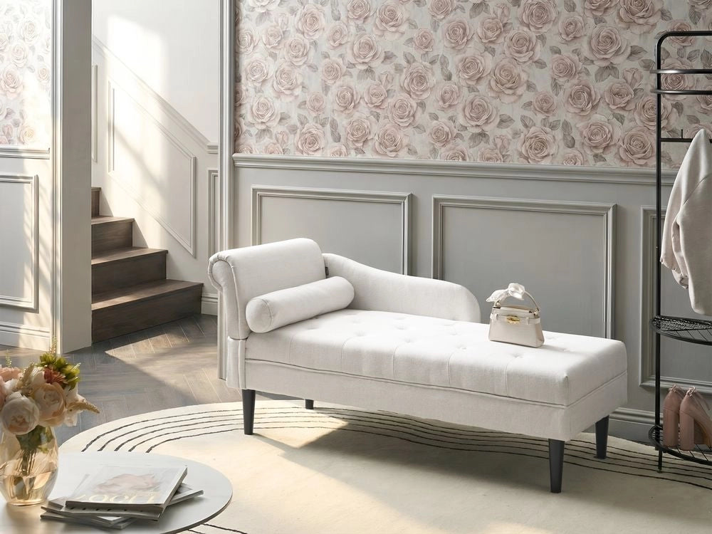 Chaise longue sinistra in tessuto bianco sporco imbottita con cuscino facile da pulire, gambe in legno, soggiorno moderno