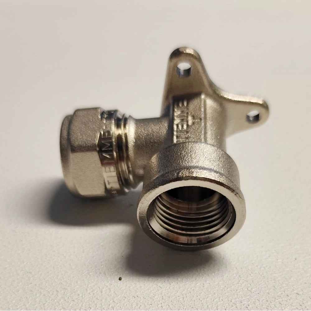 Raccordo curvo f femmina flangiato a stringere per tubo multistrato, diametro 16x1/2 pollice
