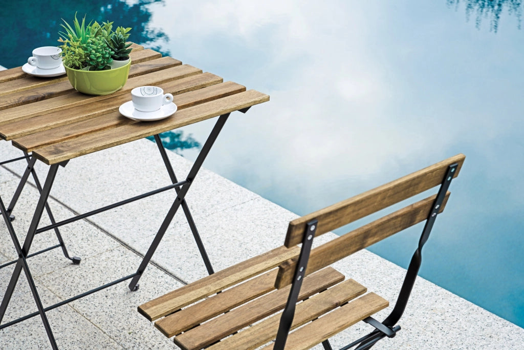 Cheonda - Set Bistrò In Ferro E Acacia Fsc Scura - 2 Sedie E Un  Tavolo 55X54 Cm 1 Pz