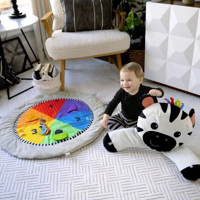 BABY EINSTEIN Tappeto gioco Zen's Activity Milestones con barra in legno, giochi multisensoriali, dalla nascita