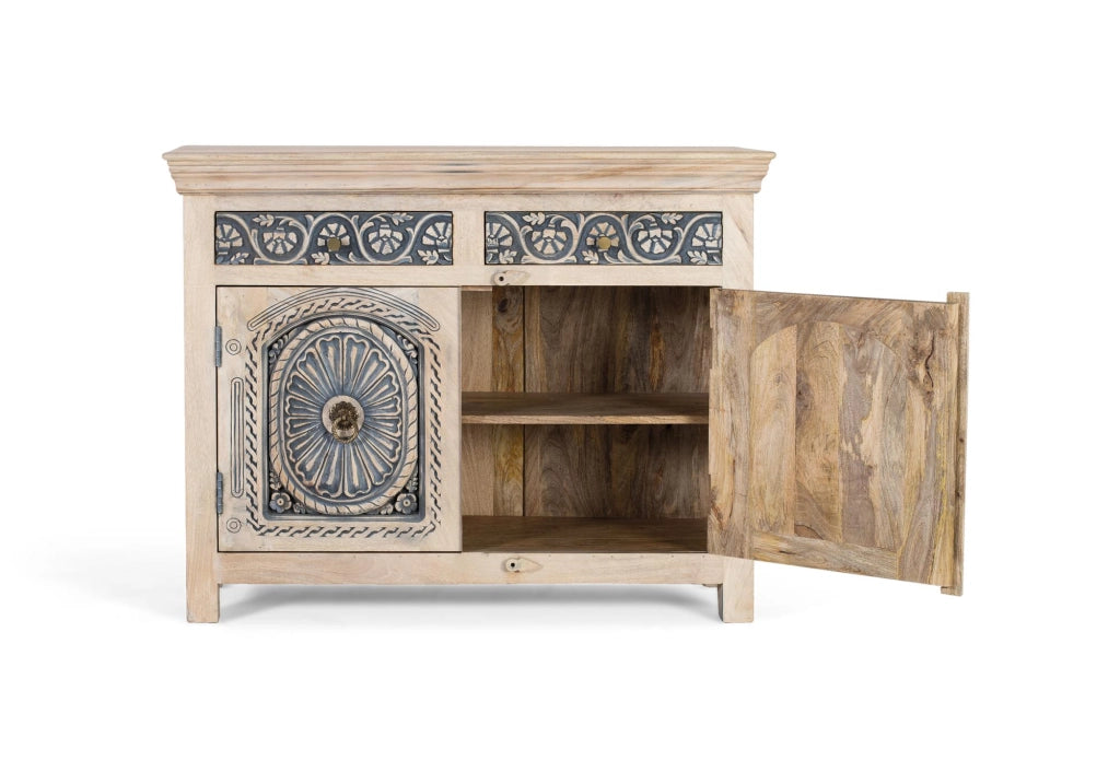 Credenza intagliata a mano con due cassetti e due ante