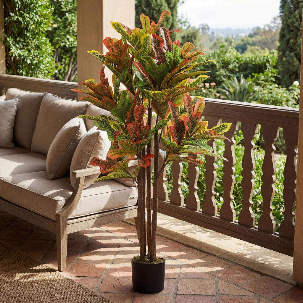 Pianta Artificiale di Croton Multicolore 55x55x120 cm in PEVA e Legno con Vaso Contenitore in PP e Cemento Nero