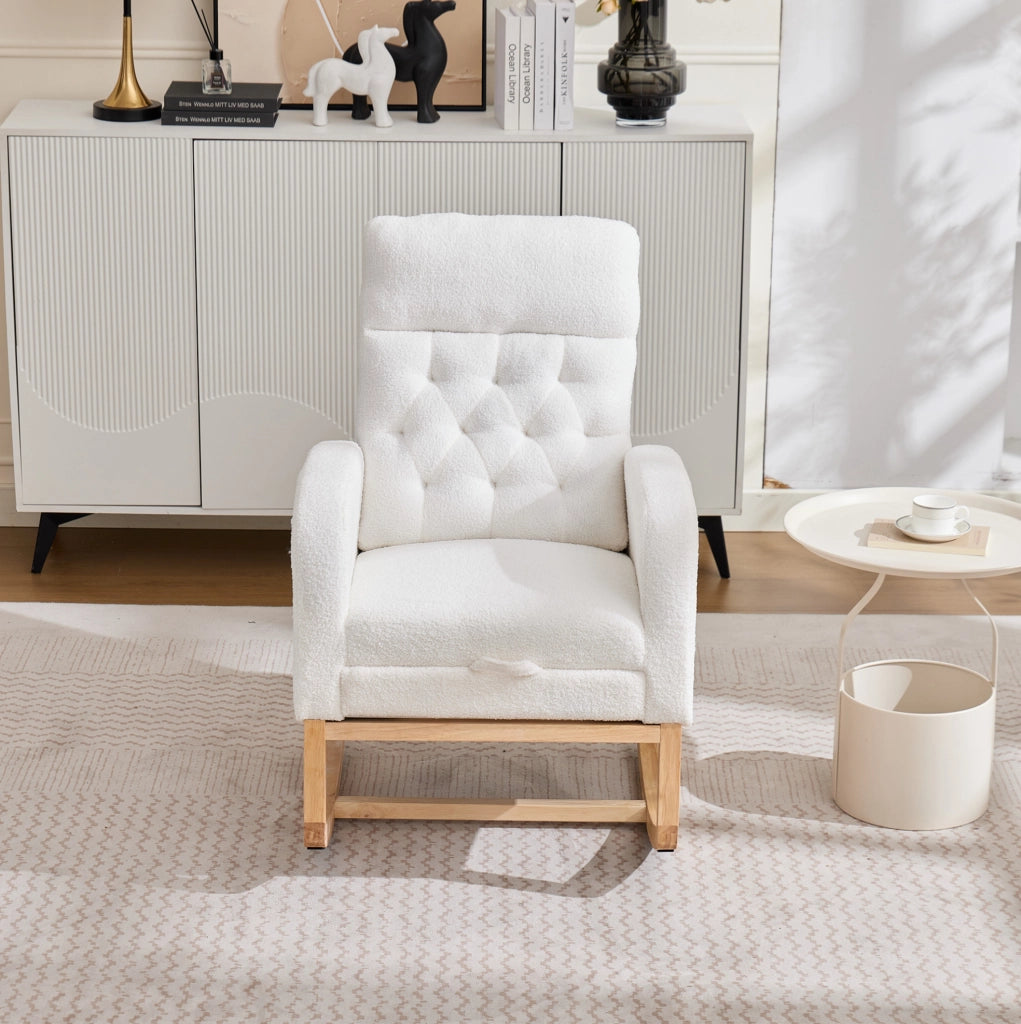 Sedia a dondolo 65.6x123x102 cm con poggiapiedi estraibile e tasche laterali in bouclé; legno; bianco