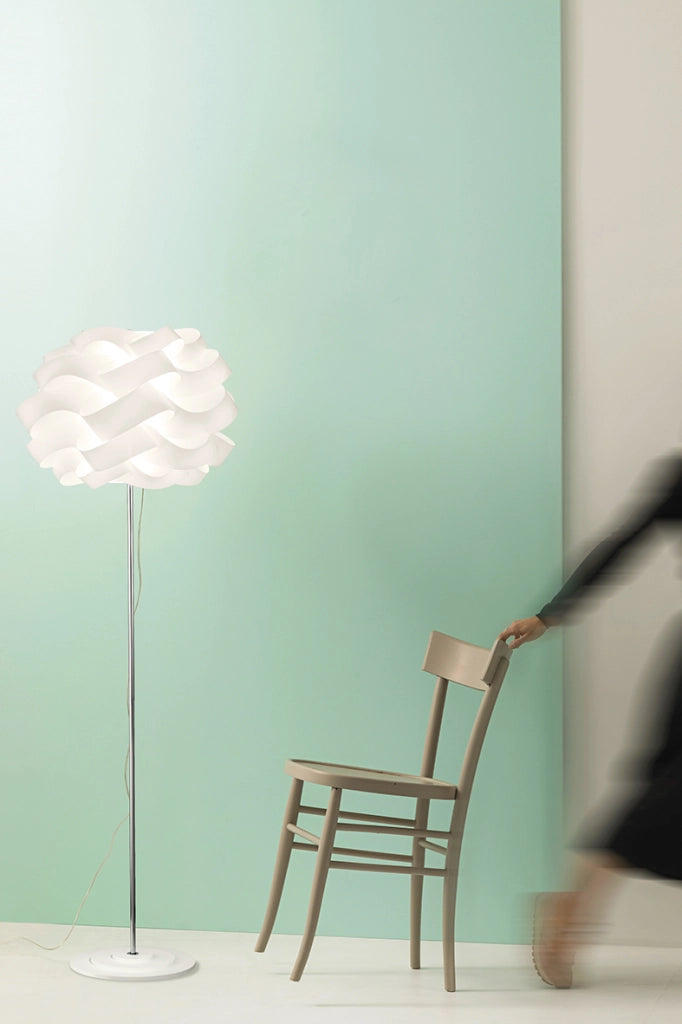 Lampada a Sospensione CARRIE Rossi Group con diffusore in policarbonato bianco, stelo cromato e attacco E27, IP20, 75W - CAR001