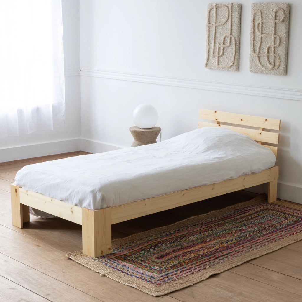 Letto in legno con testiera 90x190cm FINN