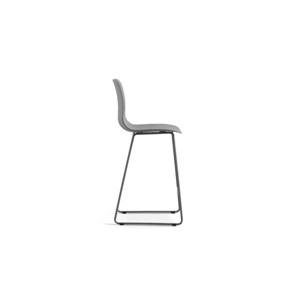 Sedia da bancone MARIO – PP grigio – Design moderno H100,5 cm
