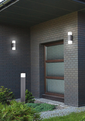 Palo da Esterno a LED in Pressofusione di alluminio Titanio