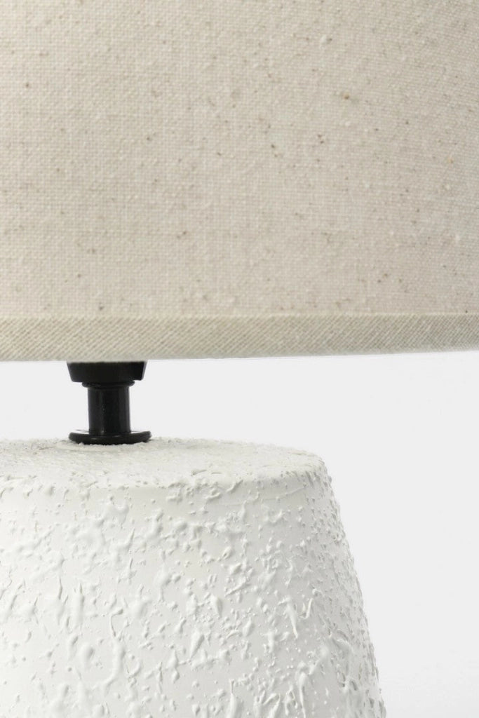 Lampada da Tavolo con Base in Ceramica e Paralume in Lino - MEI-HSUAN