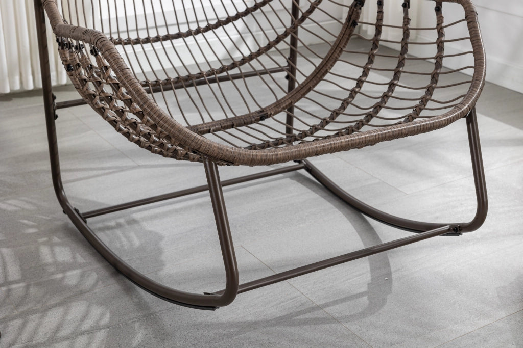 Rocking-chair da esterno in acciaio e rattan sintetico con cuscino spesso grigio 78 × 106 × 90 cm