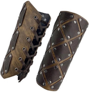 Armbeschermatori in stile medievale - Protezioni per braccio in PU flessibili - Accessori cosplay leggeri - Materiale amichevole per animali - Chiusura con cinturino comodo - Adatti per costumi da fantasia - Accessori di costume