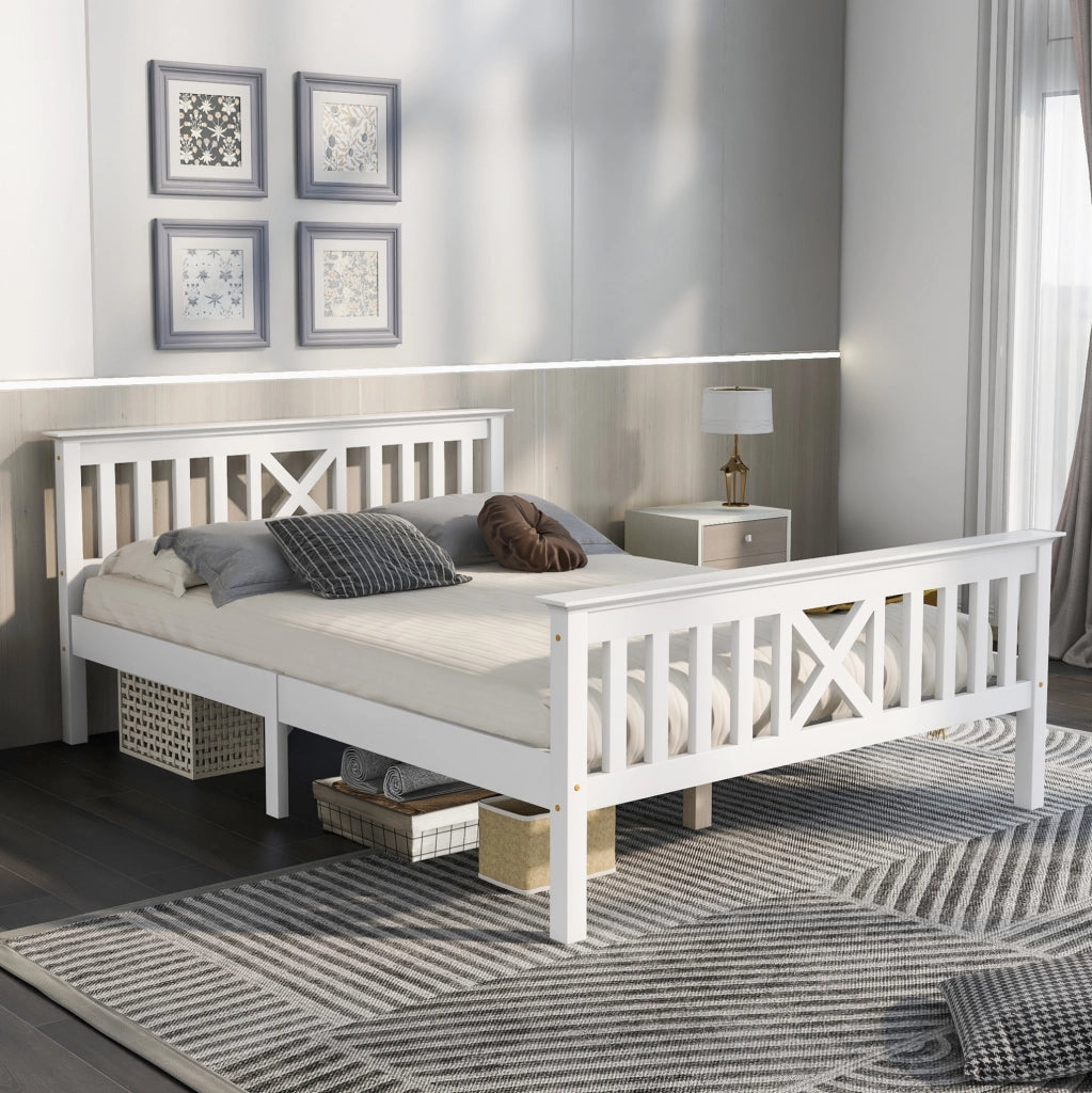 Letto matrimoniale 140x200 cm con testiera a X e doghe incluse; in legno massello bianco