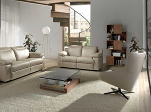 Scaffale in legno di noce con ante