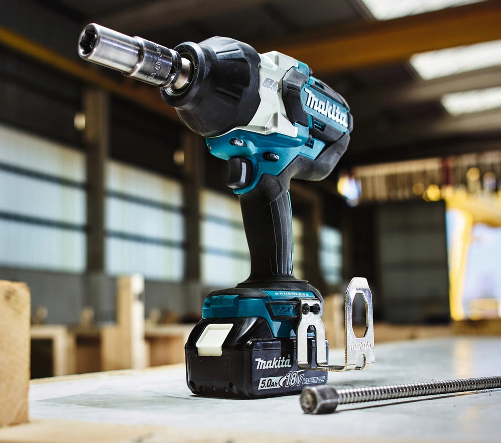 AVVITATORE A MASSA BATTENTE ATTACCO 1/2" 1200 nm MAKITA - DTW1002ZJ