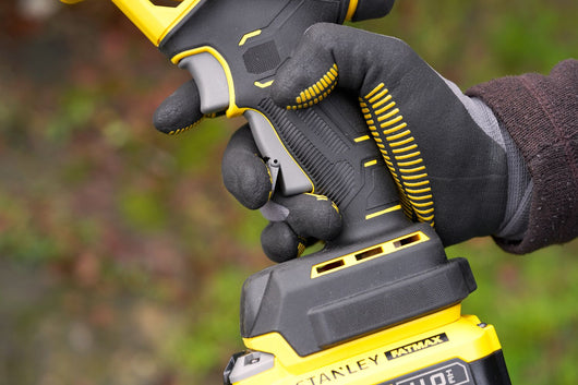 Stanley Fatmax SFMCPP32M1 – Cesoia Batteria Potature 18V + Batteria 4 ah