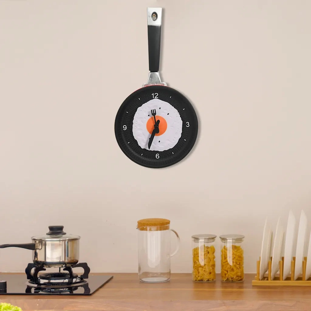 325164  Wall Clock with Fried Egg Pan Design 18,8 cm 325164