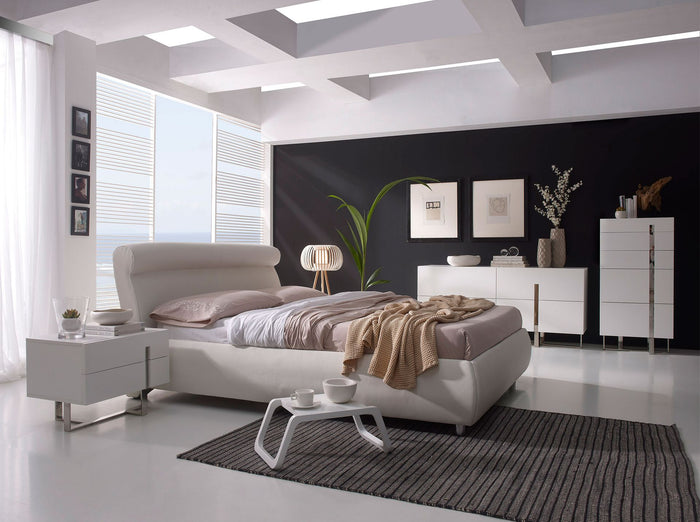 Credenza in legno bianco e acciaio cromato