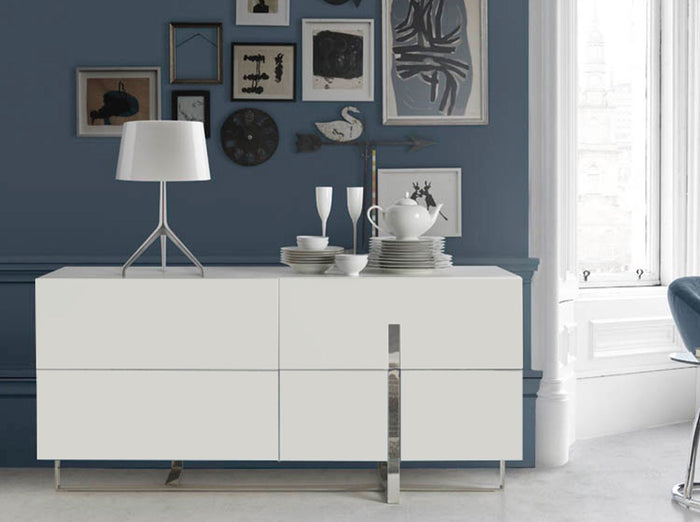Credenza in legno bianco e acciaio cromato