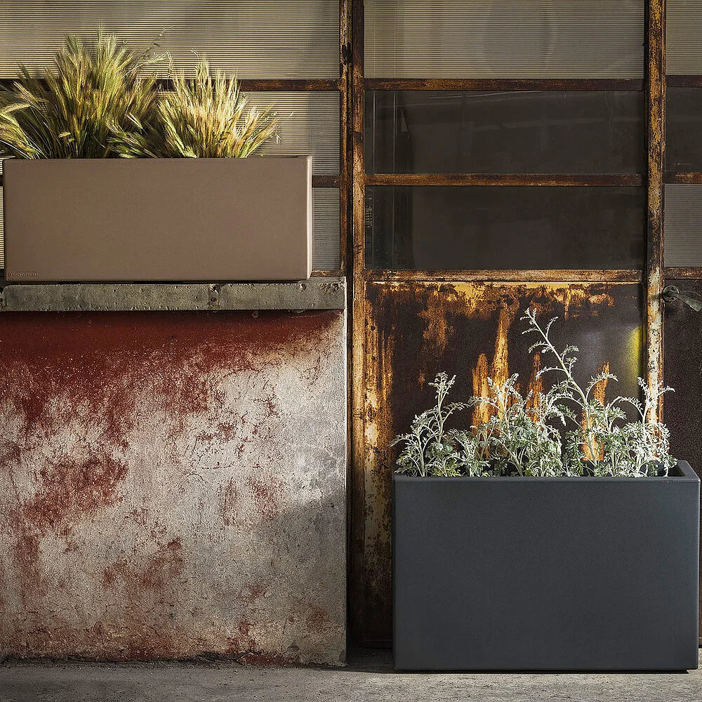 FIORIERA FENICE BALCONETTA IN RESINA H55CM  ELBI Colore: Bianco