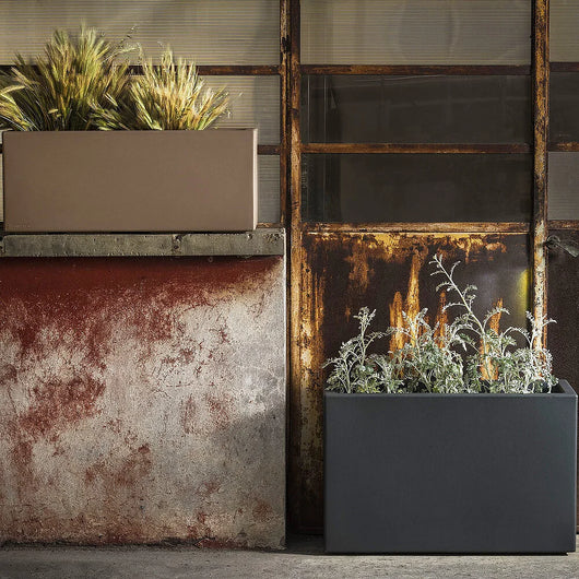 FIORIERA FENICE BALCONETTA IN RESINA H55CM  ELBI Colore: Bianco