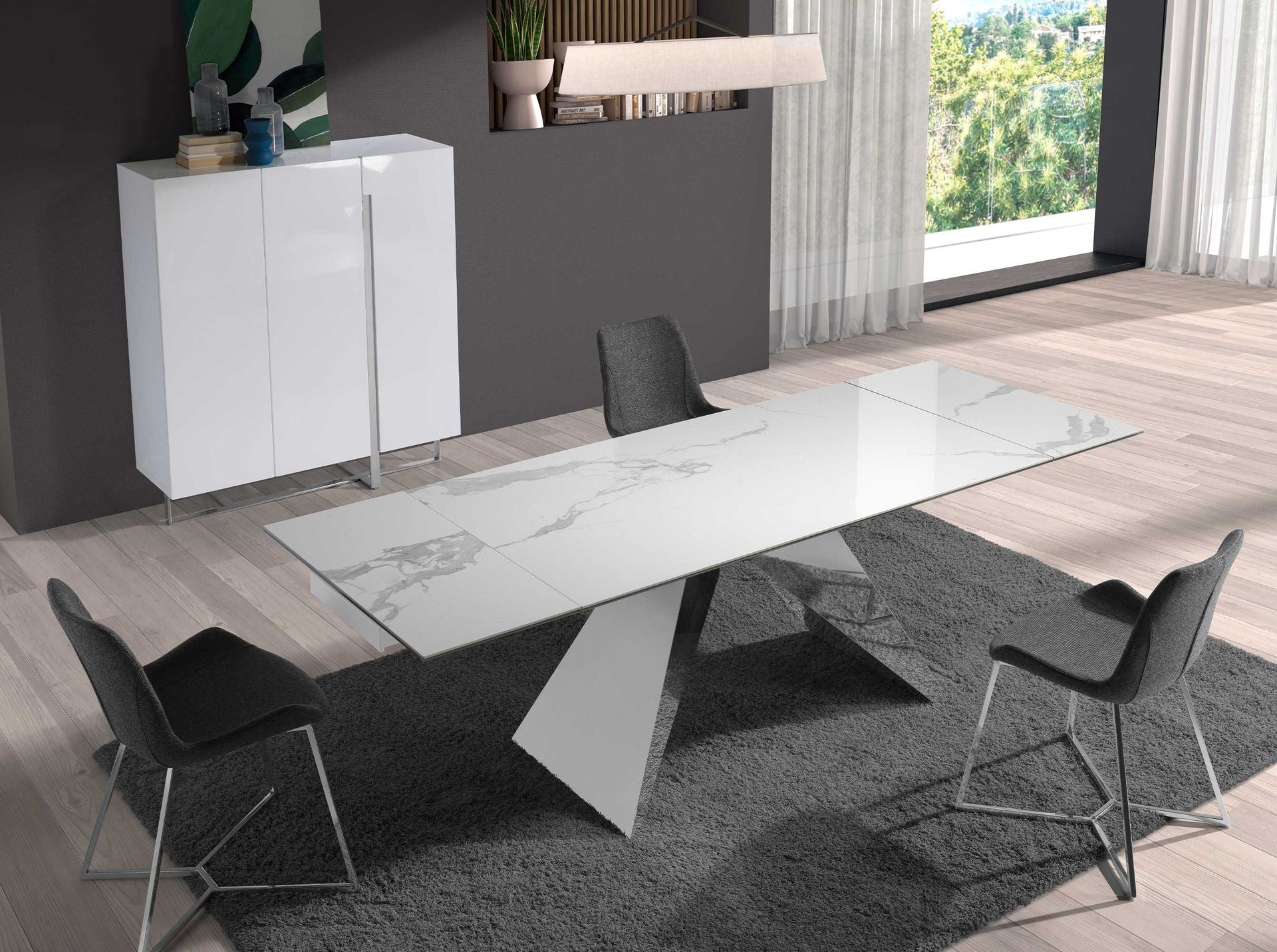 Credenza alta in legno bianco e acciaio cromato