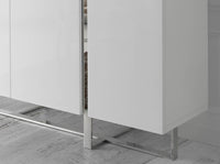 Credenza alta in legno bianco e acciaio cromato