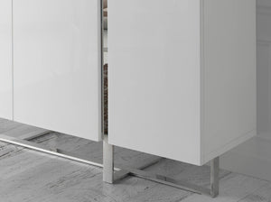 Credenza alta in legno bianco e acciaio cromato