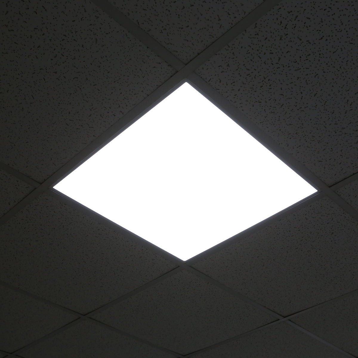 Pannello LED sottile 36W, 220V, 6000K, 4320LM per controsoffitto a cassettoni 595x595x10mm Breckner Germany