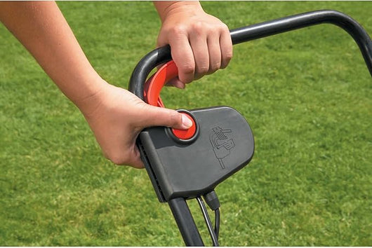 Black+Decker GD300-QS – Arieggiatore elettrico 600W per prati fino a 300 m²