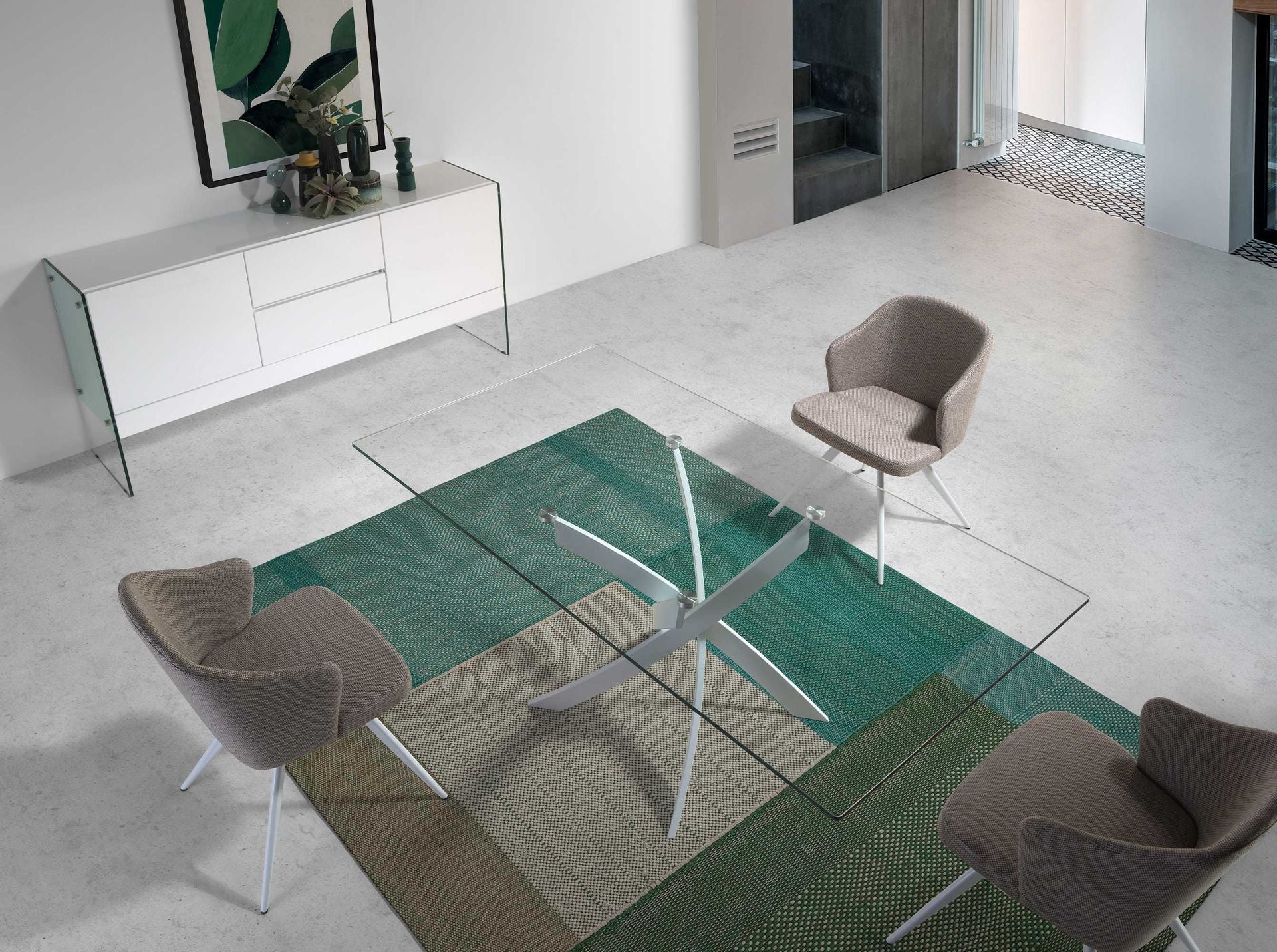 Credenza in legno bianco e vetro temperato