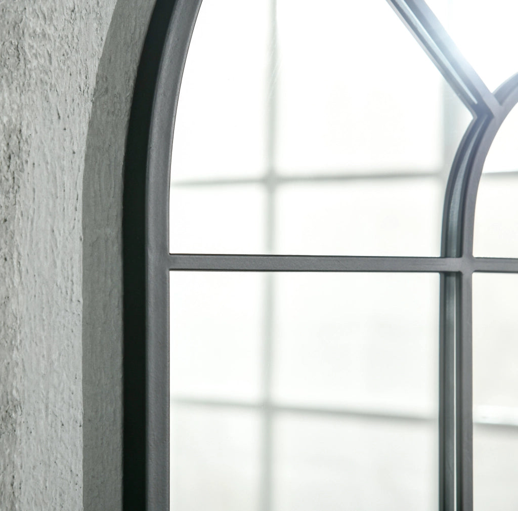 Specchio da parete ULEVR 91x60 cm con cornice arcuata in metallo nero e ganci preinstallati